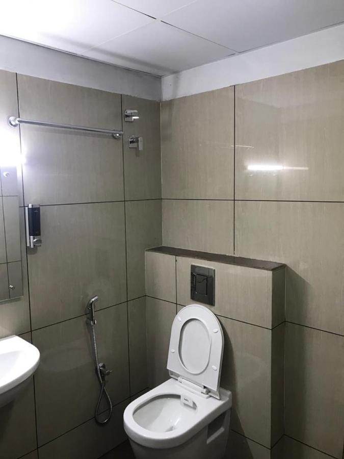 Empire Grande Suites Kochi Екстер'єр фото